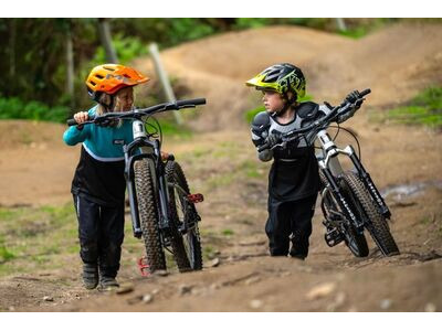 MARIN San Quentin Jr 20 click to zoom image